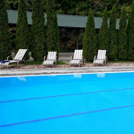 Rancho 555 אוזהורוד