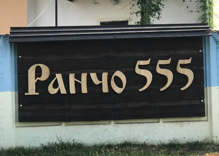 Rancho 555 Casa rural Úzhgorod